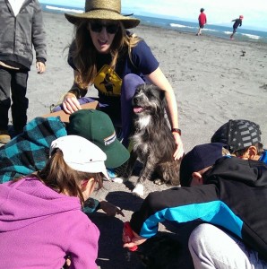 4 Zoe Watson and Ellie check out some seagull footprints r