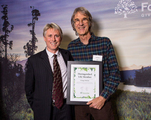 Craig Potton receives forest and bird award